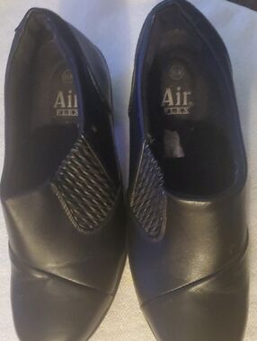 Women’s Black Slip-On Comfort Shoes